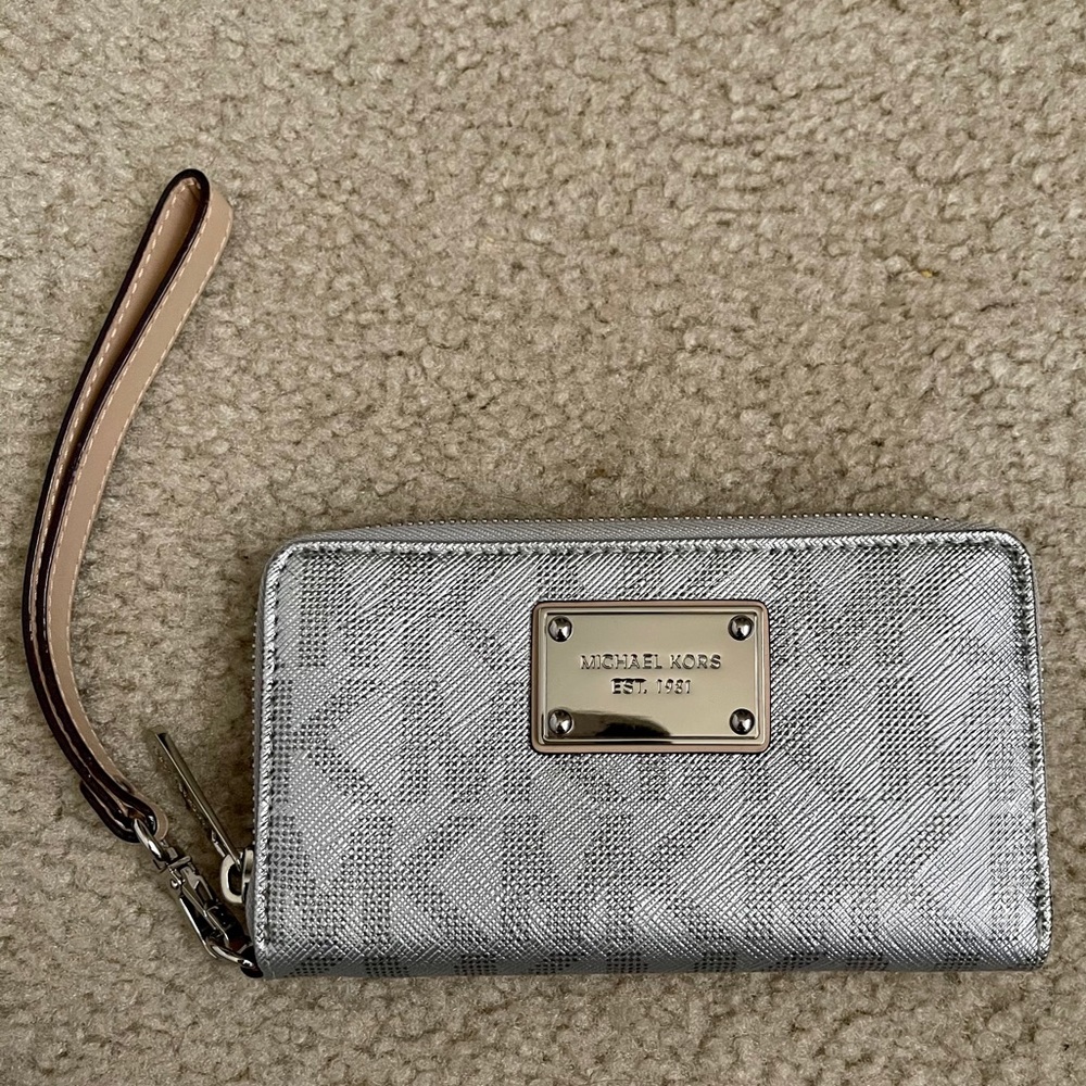Michael Kors Wristlet